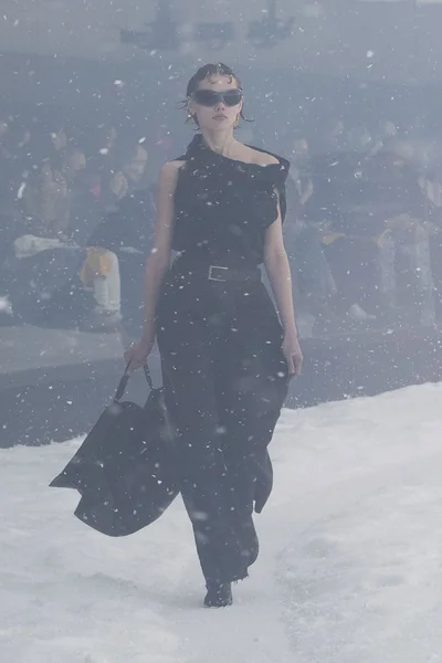 Look 49